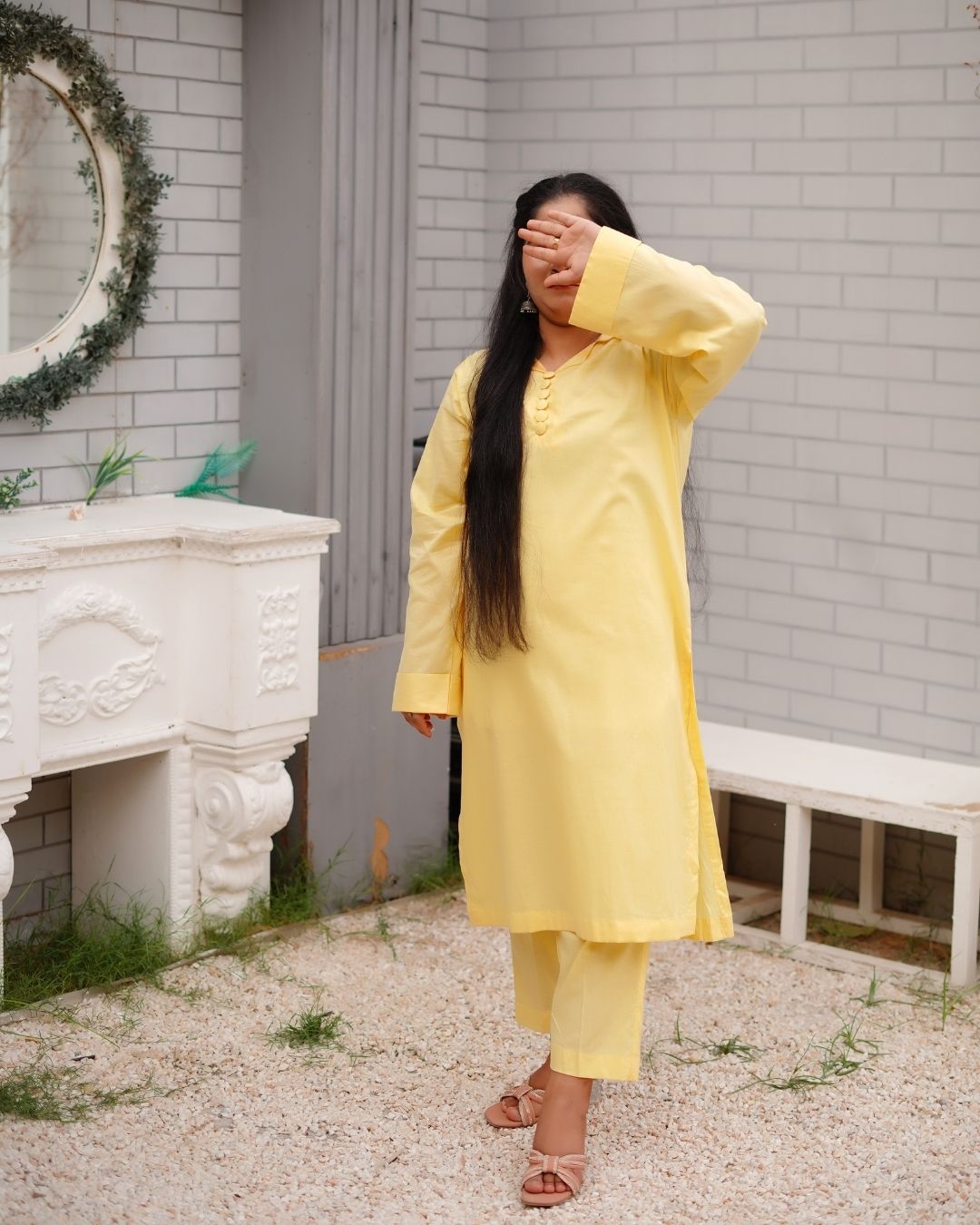 Yellow Lawn Stitched 2-Piece Suit new arrival 2025