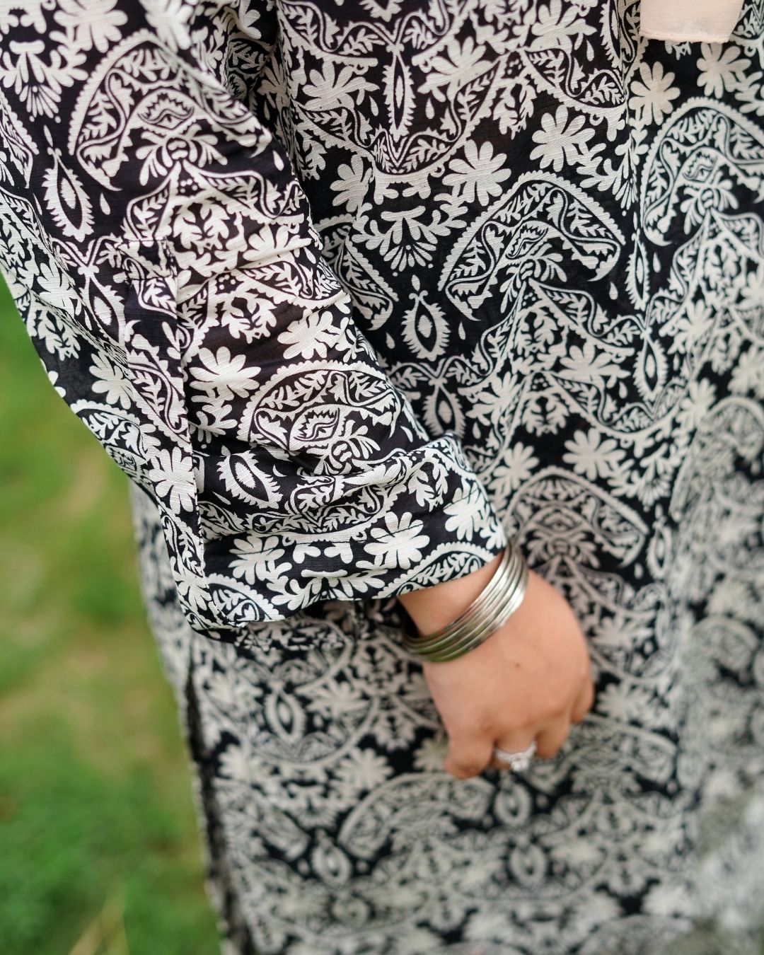 Black Doriya Printed Lawn Suit 2-piece trending collection 2025