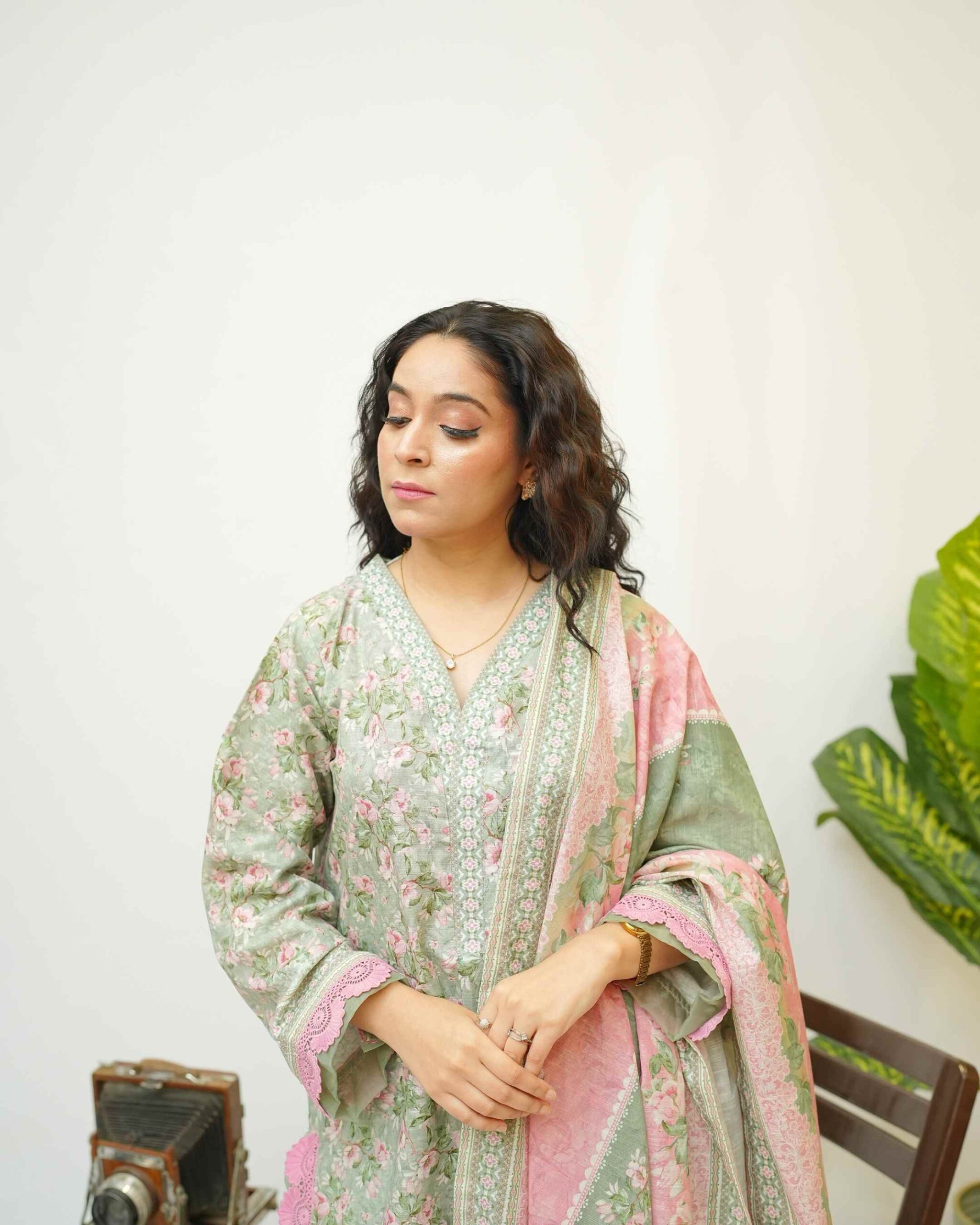 Pista Blush – YASHAM® Premium Khaddar 3-Piece Printed Suit - Image 5
