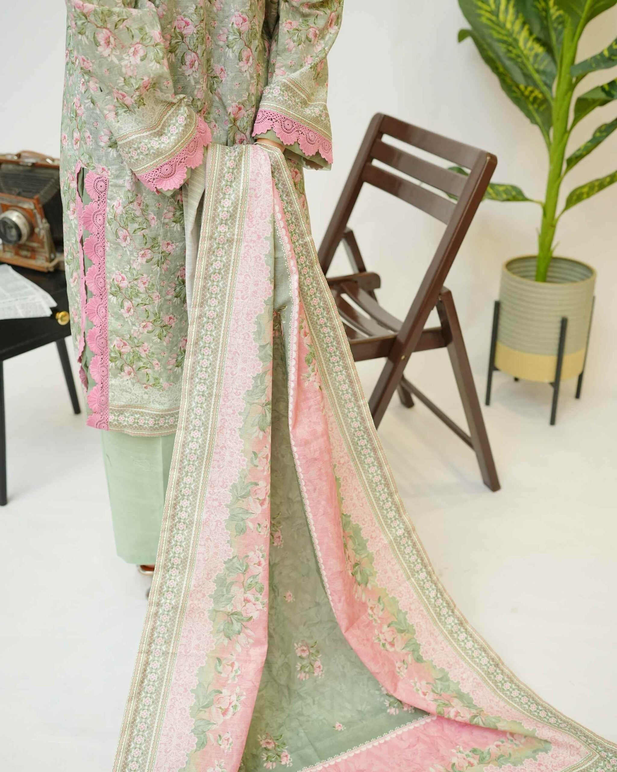 Pista Blush – YASHAM® Premium Khaddar 3-Piece Printed Suit - Image 7